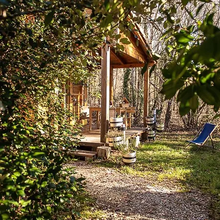 Confort Et Petit Dejeuner - Formule Hoteliere Campingplatz *