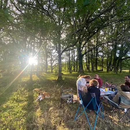 Campingplatz Confort Et Petit Dejeuner - Formule Hoteliere