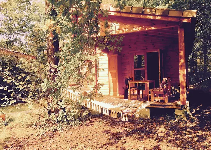 Confort Et Petit Dejeuner - Formule Hoteliere キャンプ場